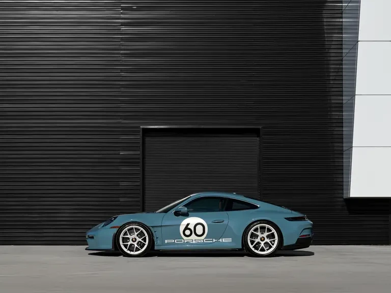 2024 Porsche 992 S/T - Image 11 of 31