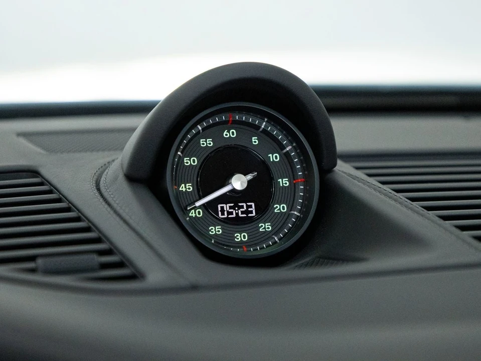 2024 Porsche 992 S/T - Image 13 of 31