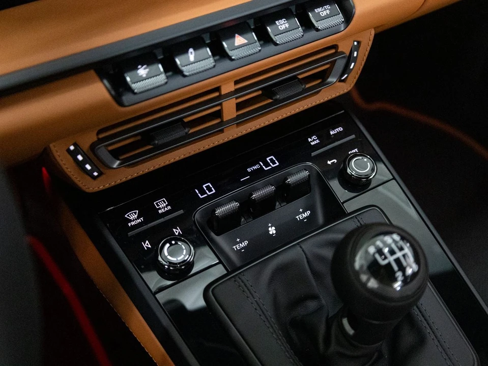2024 Porsche 992 S/T - Image 16 of 31