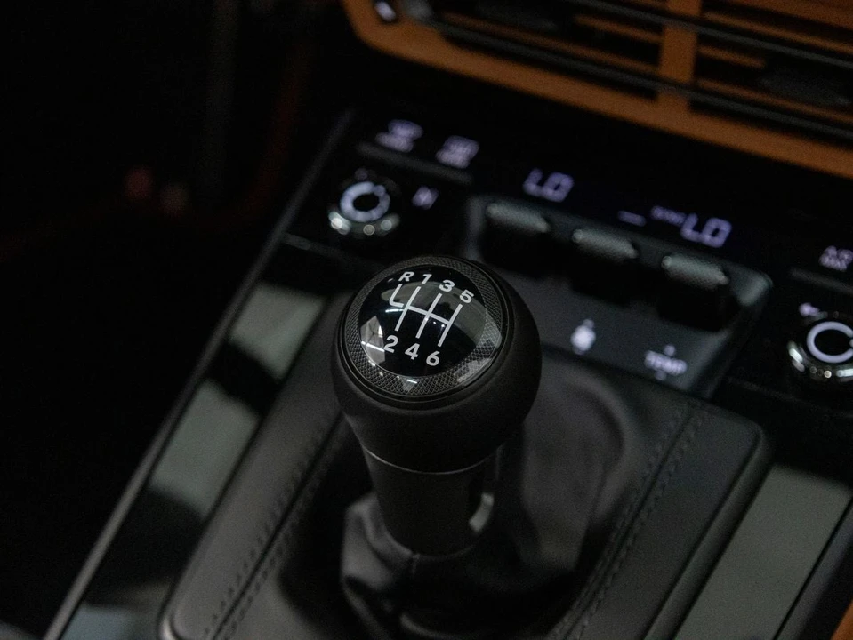 2024 Porsche 992 S/T - Image 17 of 31
