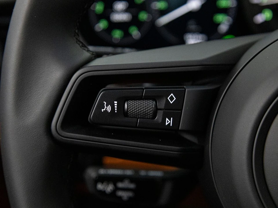 2024 Porsche 992 S/T - Image 22 of 31