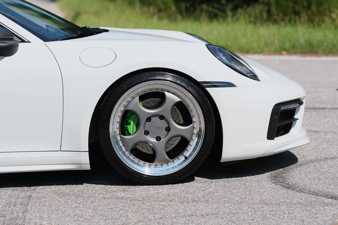 2024 Porsche 992 Carrera T - Image 18 of 31