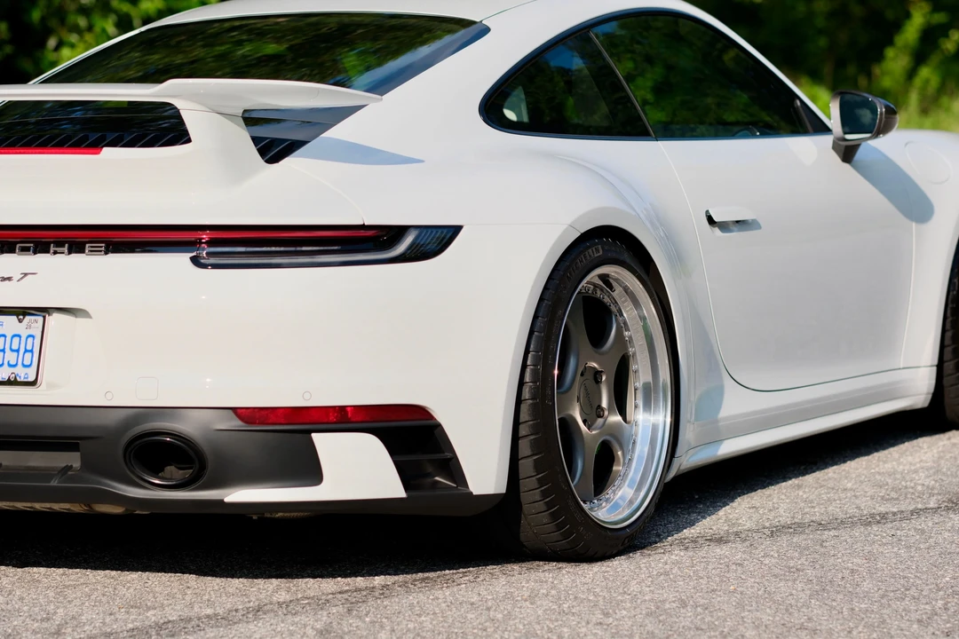 2024 Porsche 992 Carrera T - Image 4 of 31