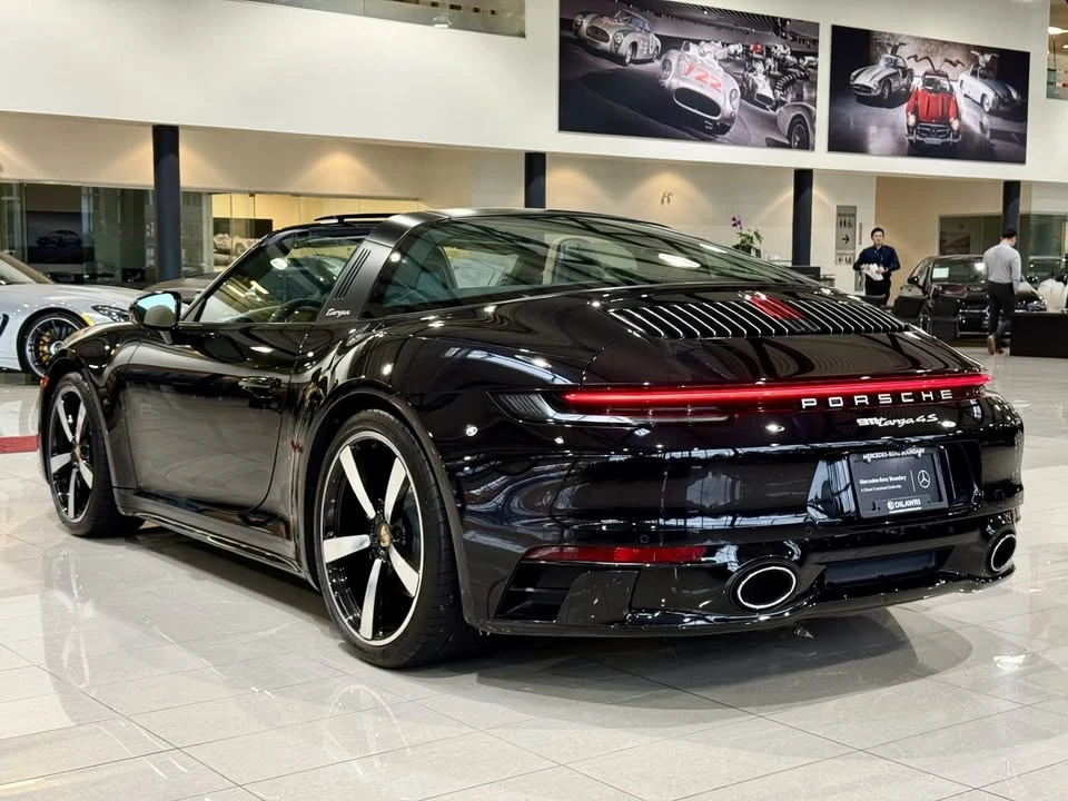 2024 Porsche 992 Targa 4 & 4S - Image 6 of 15