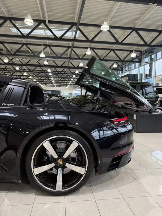 2024 Porsche 992 Targa 4 & 4S - Image 10 of 15