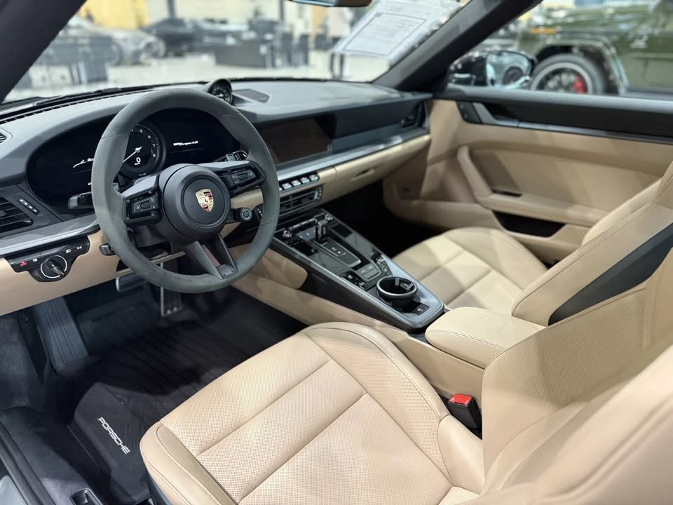 2024 Porsche 992 Targa 4 & 4S - Image 12 of 15