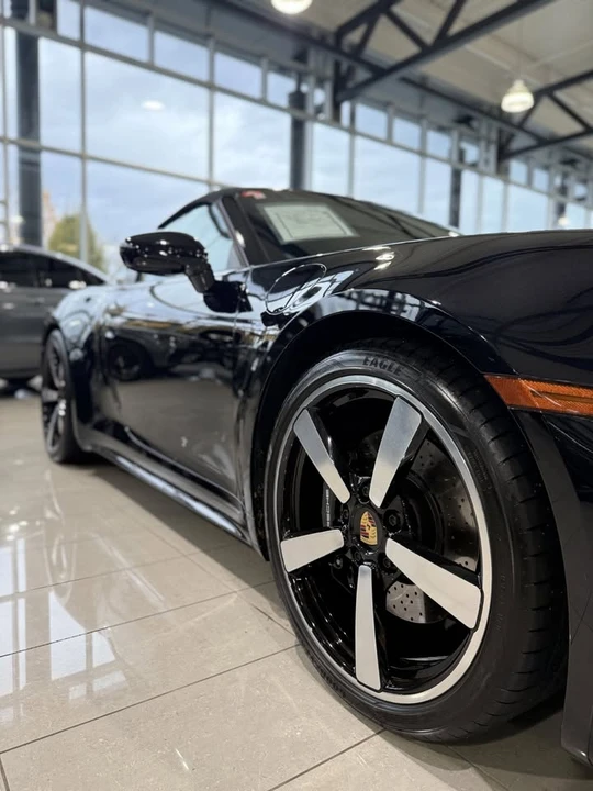 2024 Porsche 992 Targa 4 & 4S - Image 9 of 15