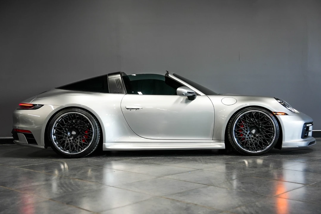 2024 Porsche 992 Targa 4 & 4S - Image 3 of 18