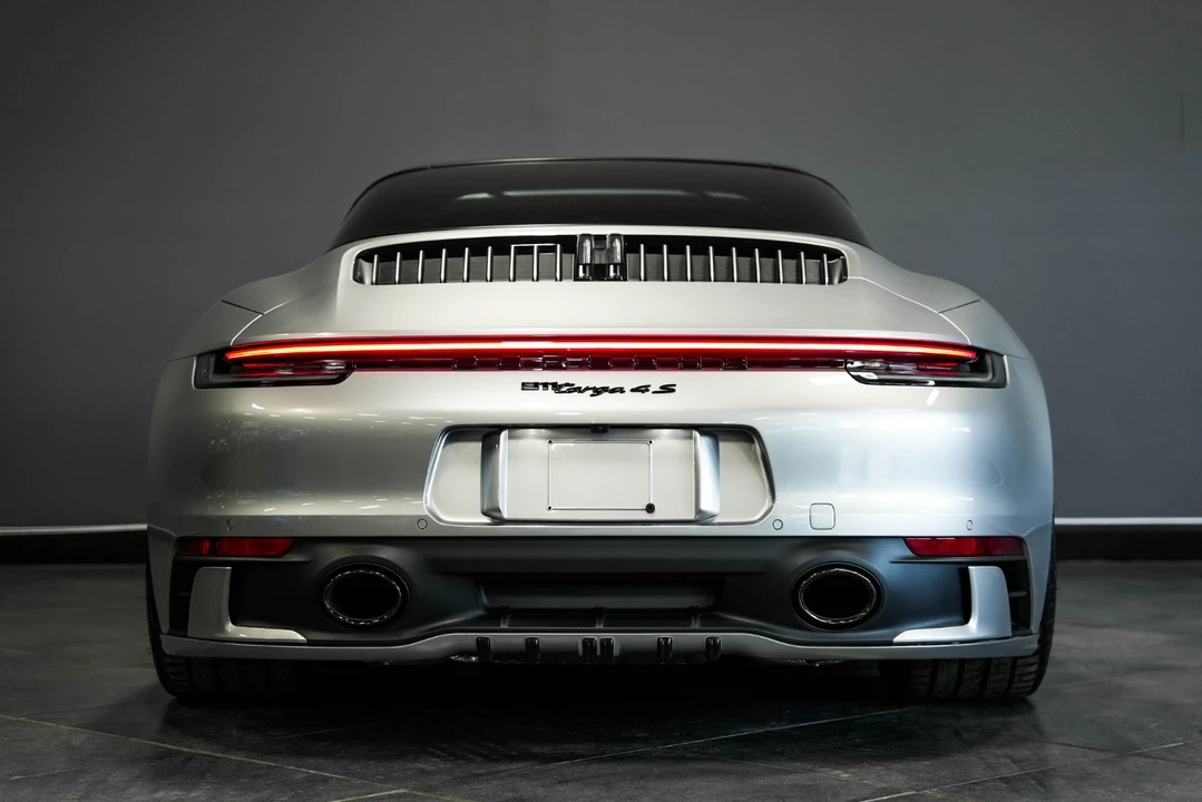 2024 Porsche 992 Targa 4 & 4S - Image 6 of 18
