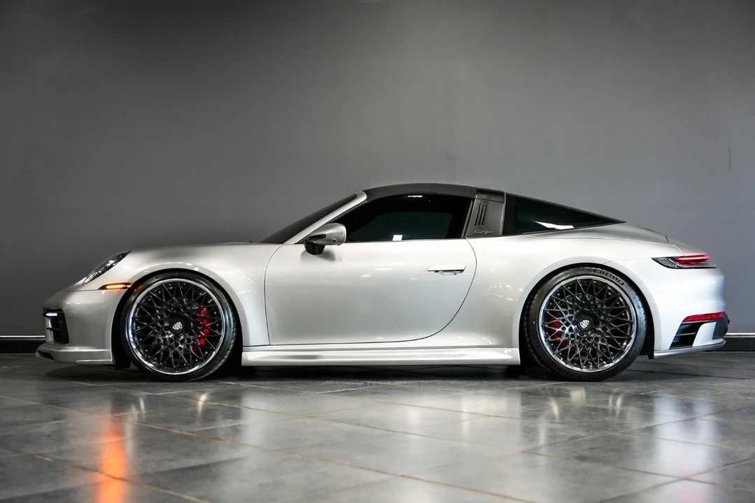 2024 Porsche 992 Targa 4 & 4S - Image 10 of 18