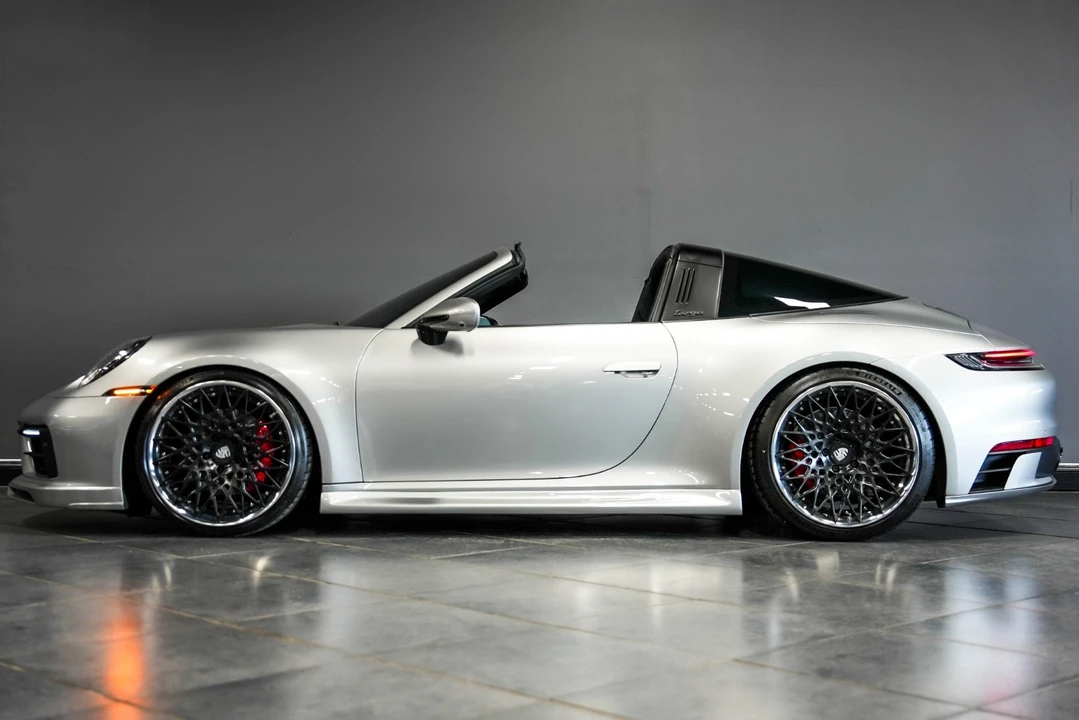 2024 Porsche 992 Targa 4 & 4S - Image 8 of 18