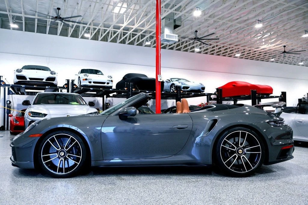 2024 Porsche 992 Carrera - Image 2 of 12