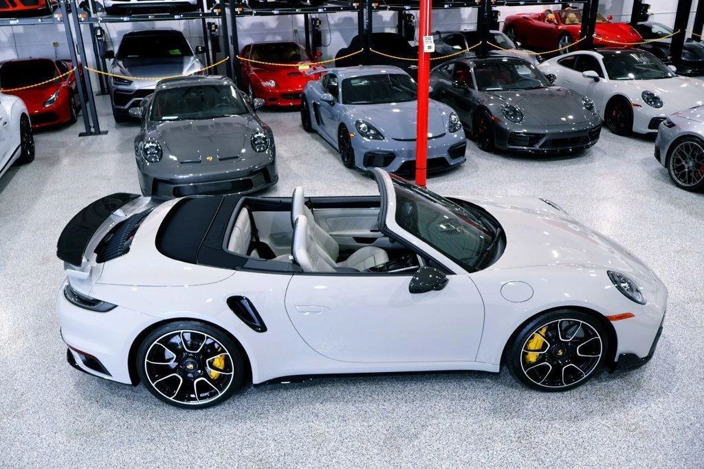 2024 Porsche - Image 9 of 12