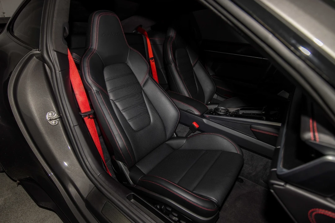 2024 Porsche 992 Turbo S - Image 15 of 31