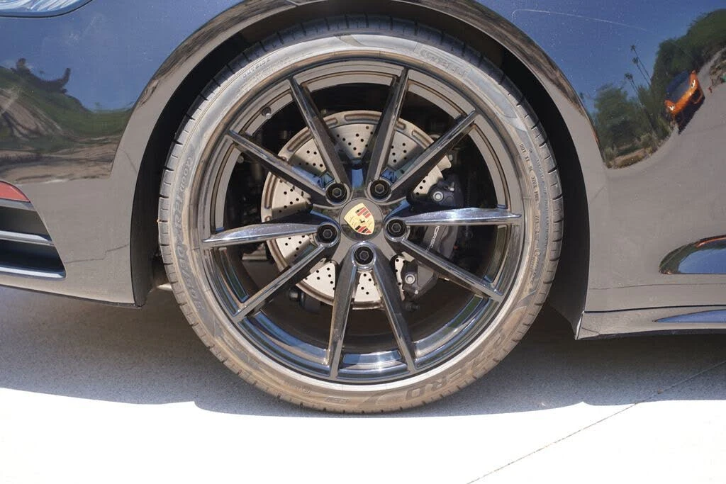 2024 Porsche 992 Targa 4 & 4S - Image 15 of 31