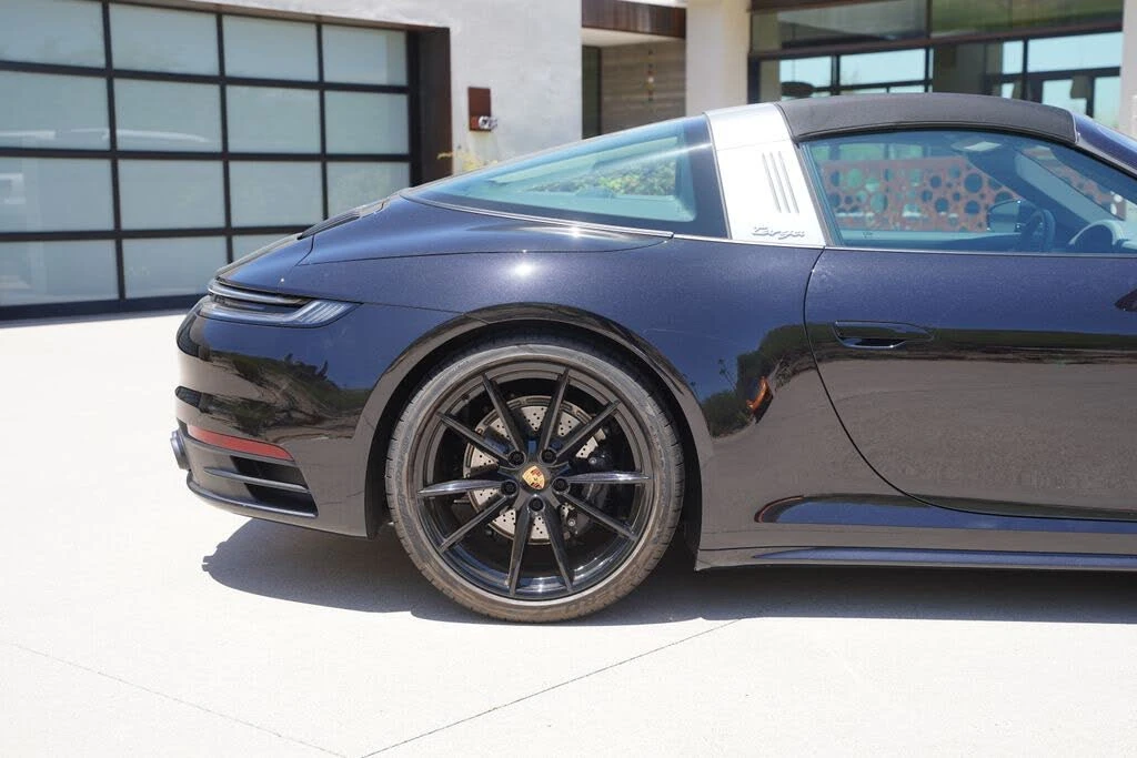 2024 Porsche 992 Targa 4 & 4S - Image 13 of 31