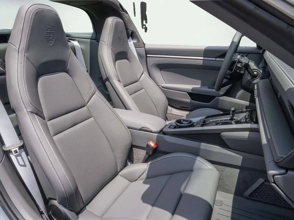 2024 Porsche 992 Targa 4 & 4S - Image 18 of 31