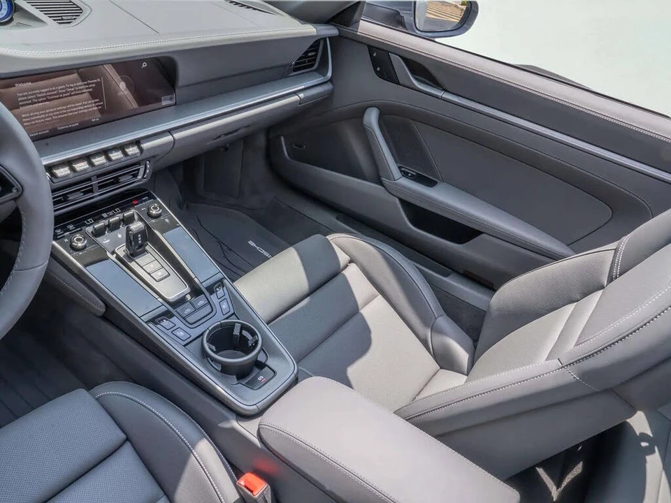 2024 Porsche 992 Targa 4 & 4S - Image 21 of 31