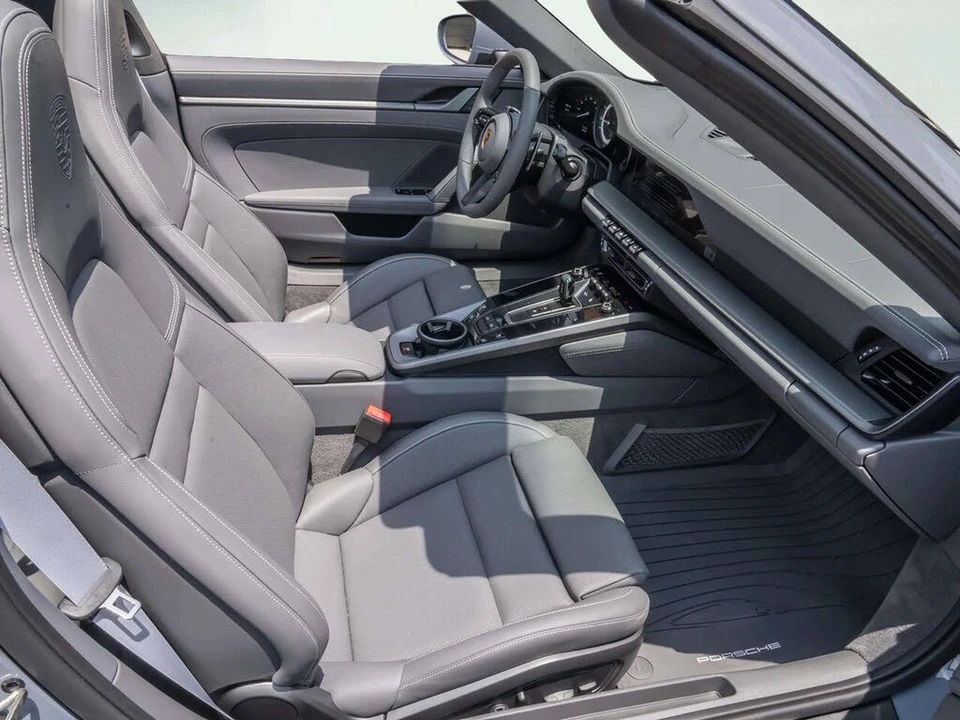 2024 Porsche 992 Targa 4 & 4S - Image 17 of 31