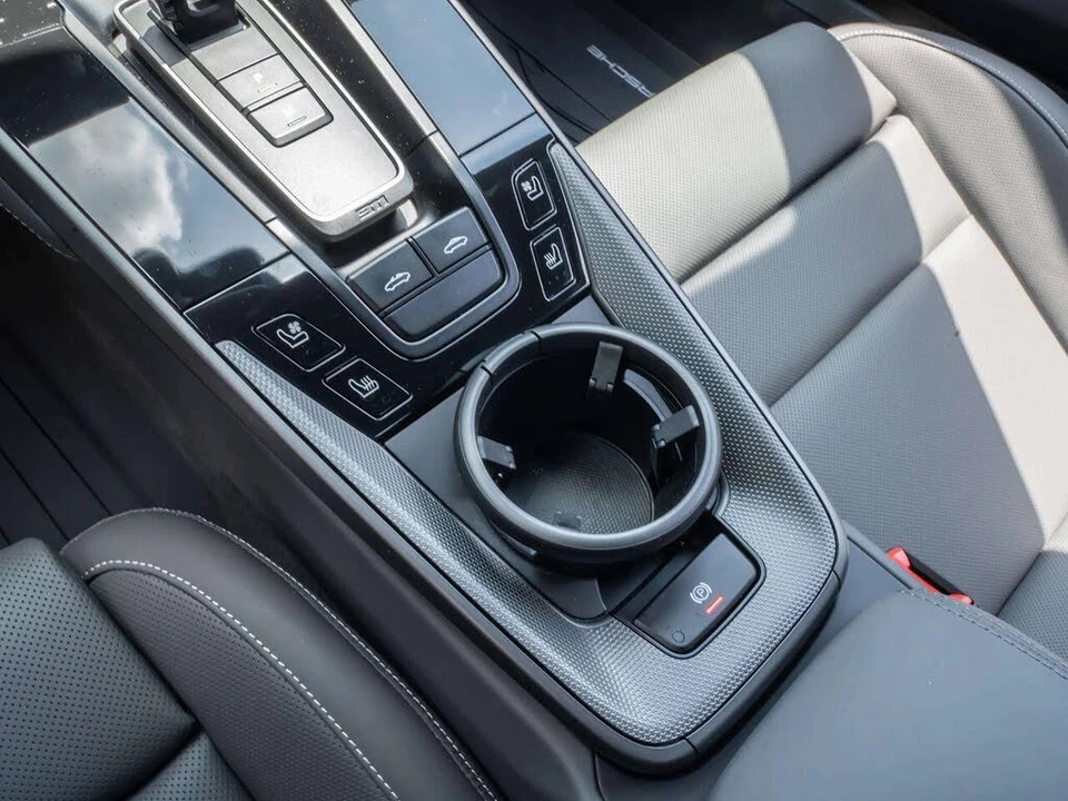 2024 Porsche 992 Targa 4 & 4S - Image 23 of 31