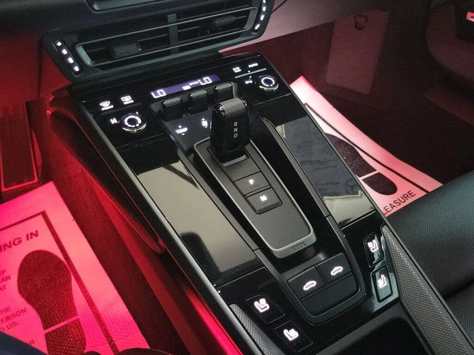 2024 Porsche 992 Targa 4 & 4S - Image 23 of 24