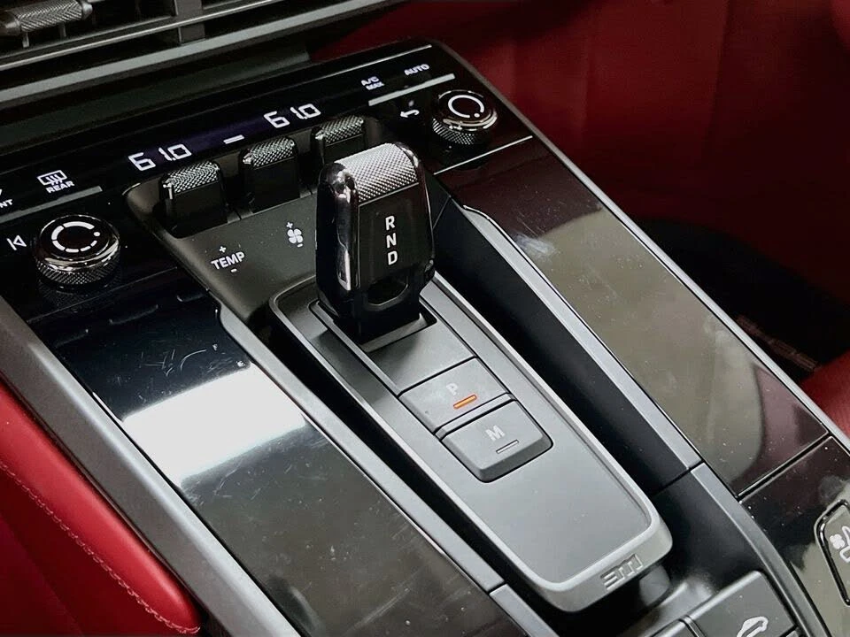 2024 Porsche 992 Targa 4 & 4S - Image 18 of 31
