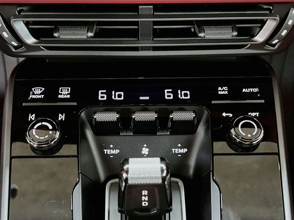 2024 Porsche 992 Targa 4 & 4S - Image 17 of 31