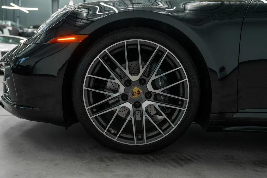 2024 Porsche 992 Targa 4 & 4S - Image 9 of 31