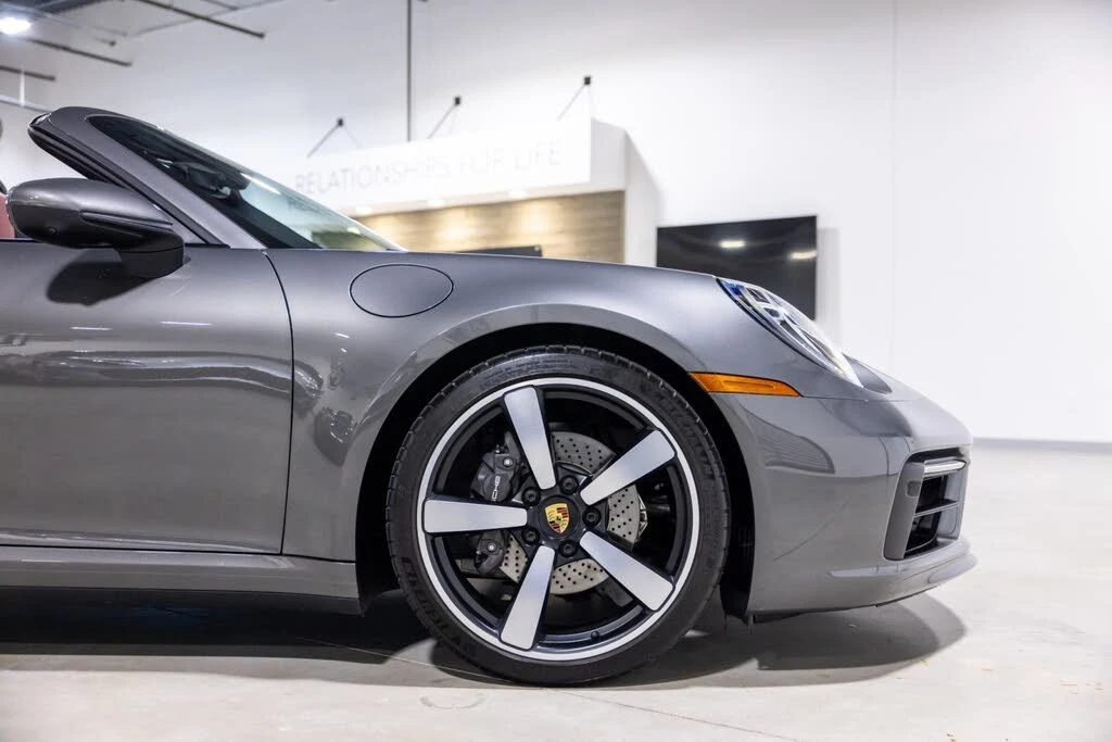 2024 Porsche 992 Targa 4 & 4S - Image 22 of 31