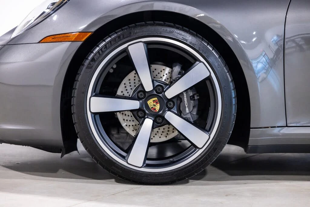 2024 Porsche 992 Targa 4 & 4S - Image 19 of 31