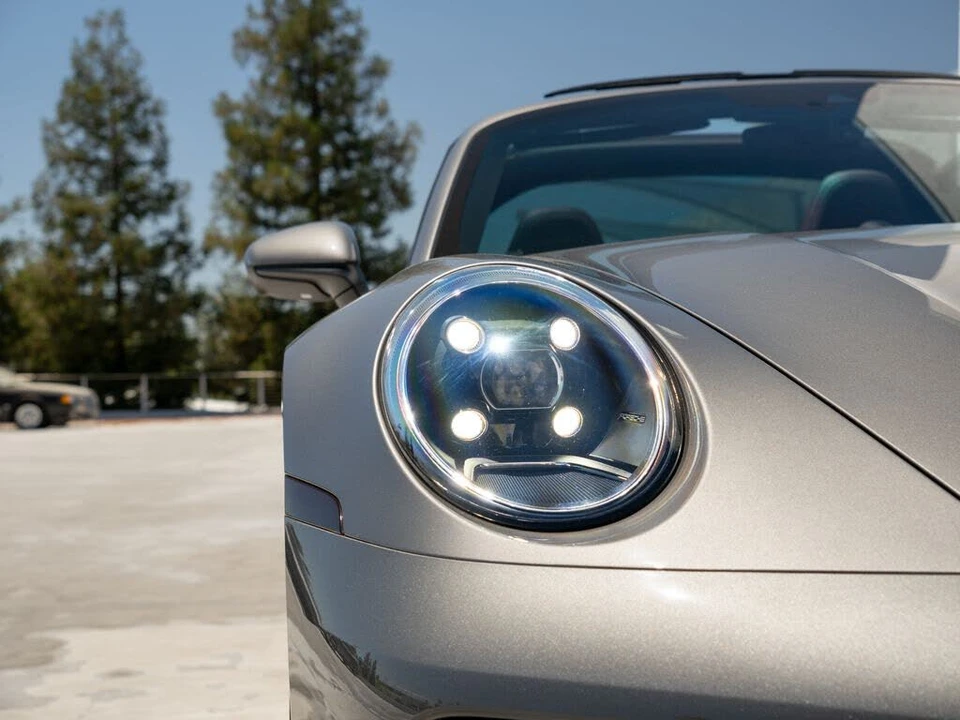 2024 Porsche 992 Targa 4 & 4S - Image 22 of 29