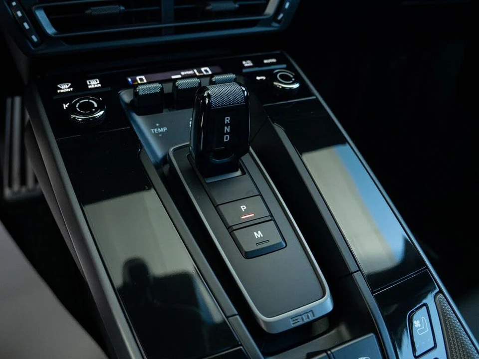 2024 Porsche 992 Targa 4 & 4S - Image 14 of 29