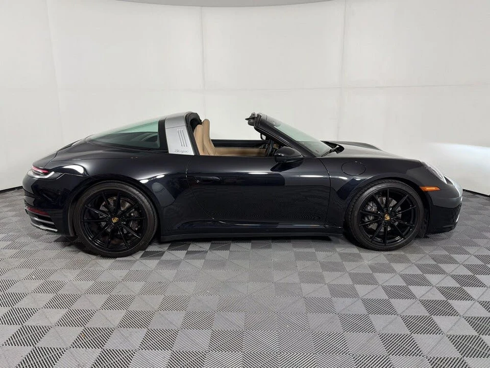 2024 Porsche 992 Targa 4 & 4S - Image 8 of 31