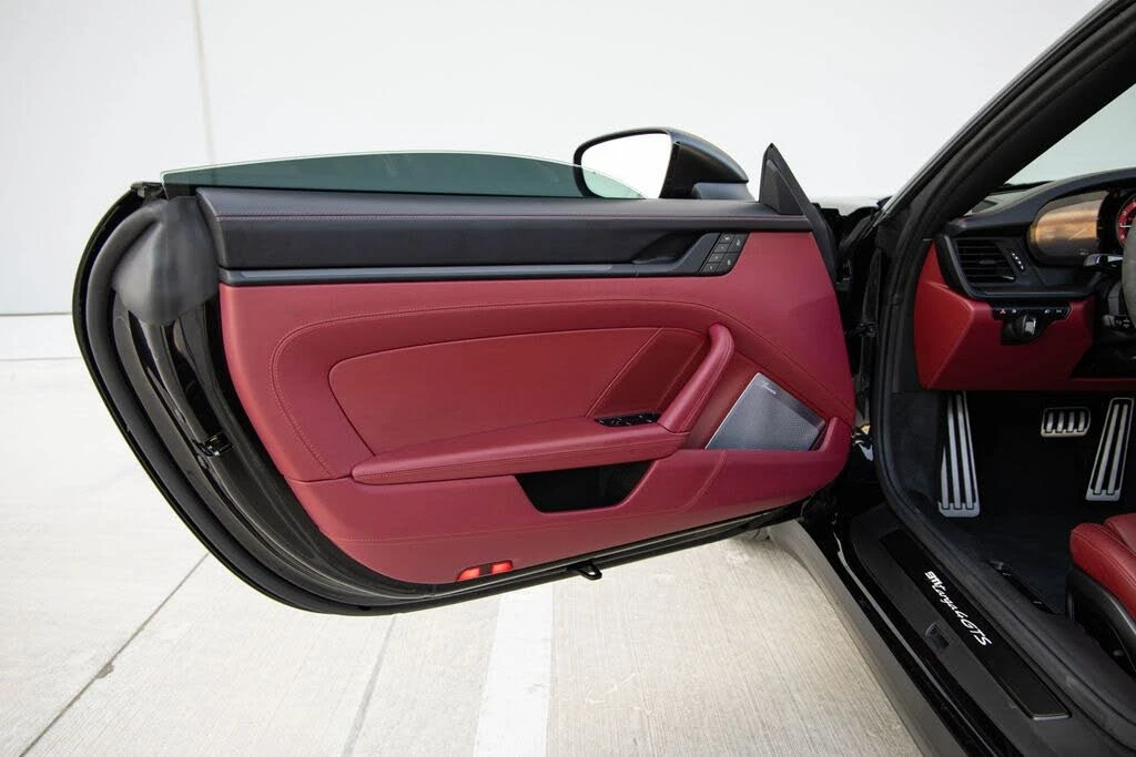 2024 Porsche 992 Targa 4 GTS - Image 23 of 31