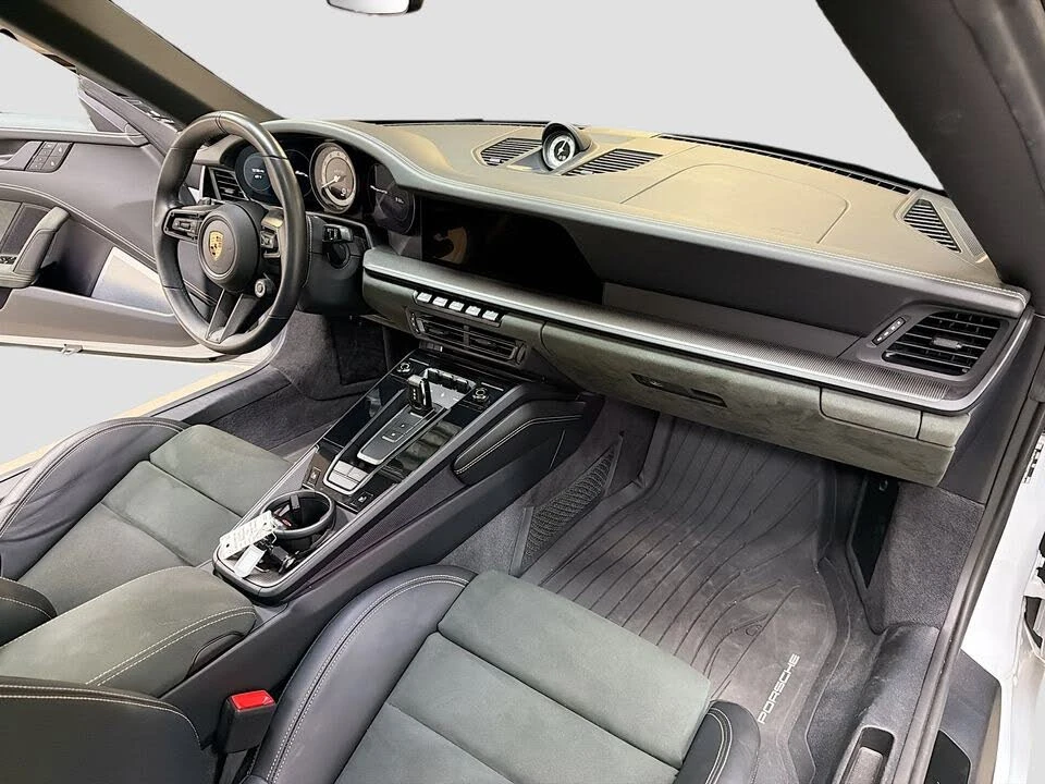 2024 Porsche 992 Targa 4 GTS - Image 29 of 31