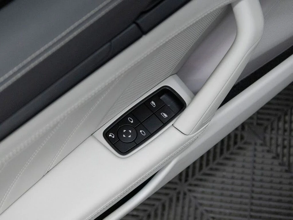2024 Porsche 992 Targa 4 GTS - Image 29 of 31
