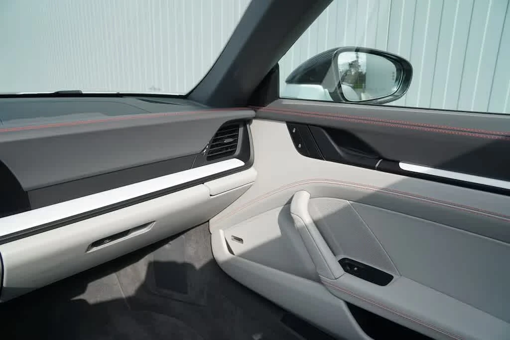 2024 Porsche 992 Targa 4 GTS - Image 29 of 31