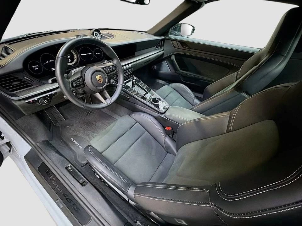 2024 Porsche 992 Targa 4 GTS - Image 5 of 5