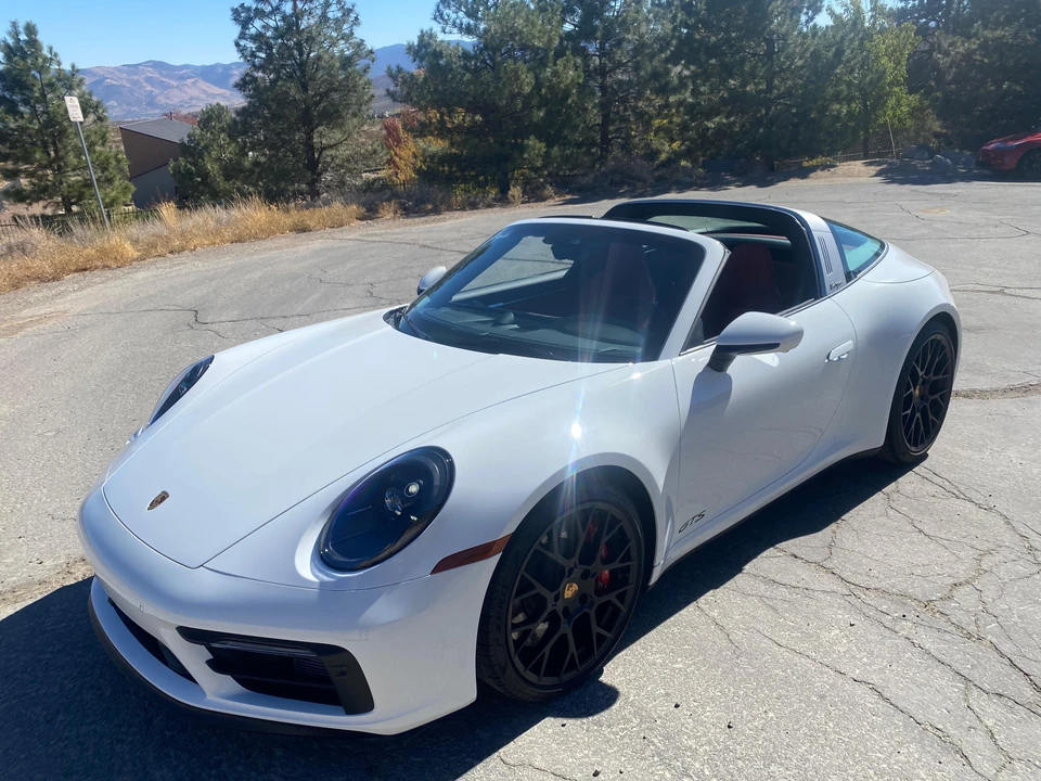 2024 Porsche 992 Carrera - Image 8 of 31