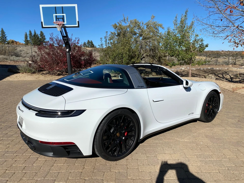2024 Porsche 992 Carrera - Image 19 of 31