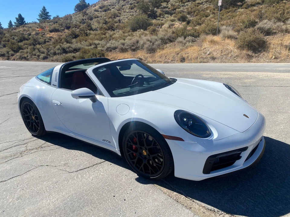 2024 Porsche 992 Carrera - Image 22 of 31