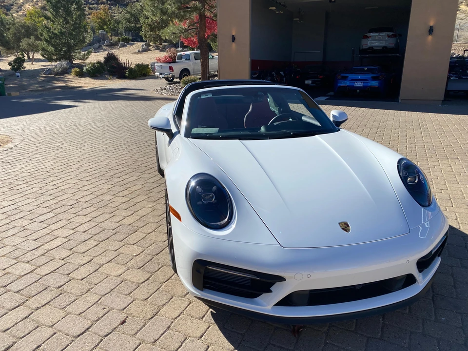 2024 Porsche 992 Carrera - Image 24 of 31
