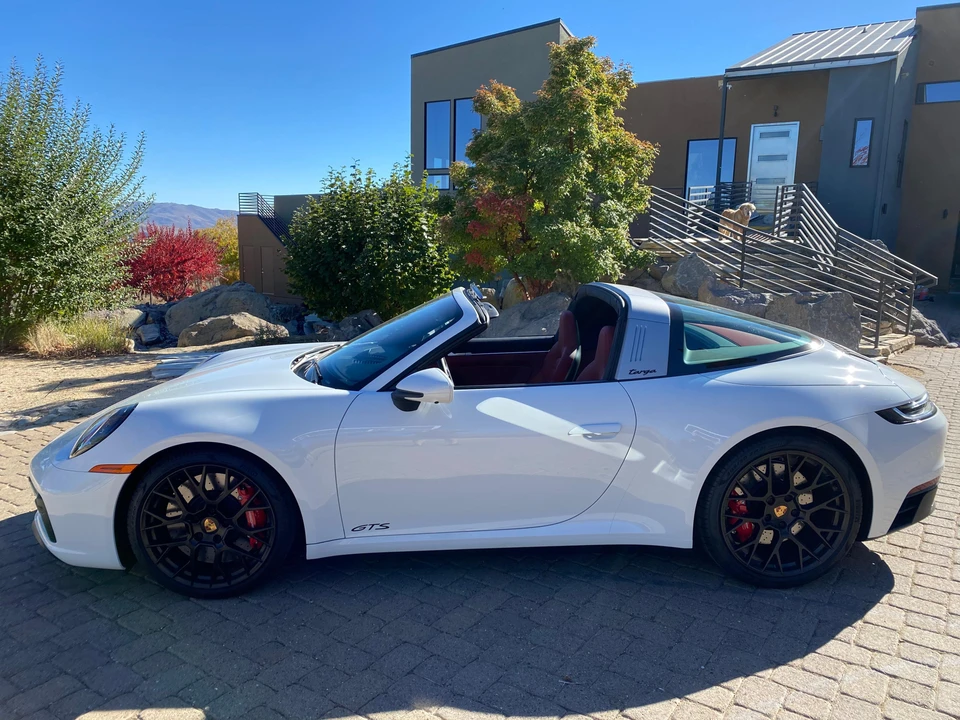 2024 Porsche 992 Carrera - Image 10 of 31