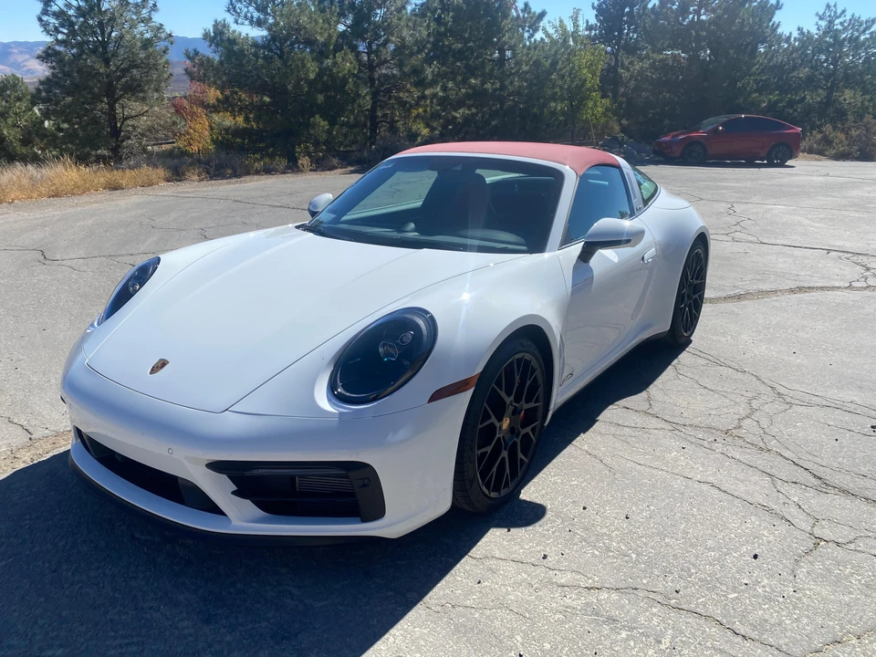 2024 Porsche 992 Carrera - Image 27 of 31