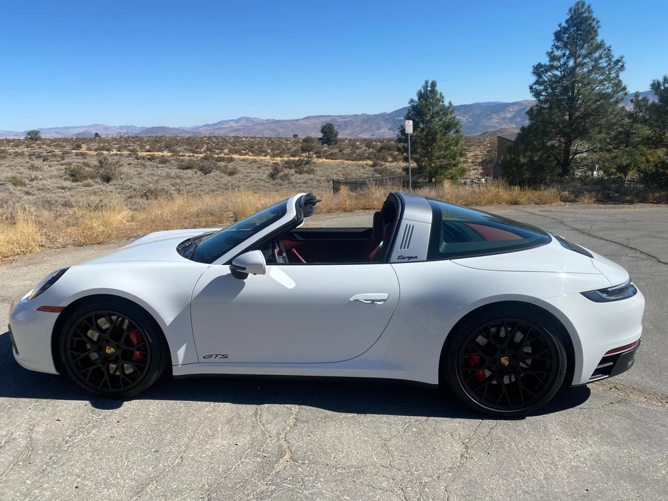 2024 Porsche 992 Carrera - Image 13 of 31