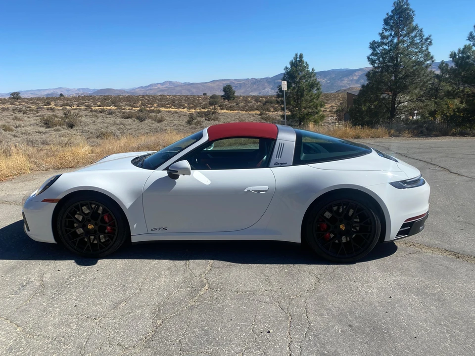 2024 Porsche 992 Carrera - Image 30 of 31