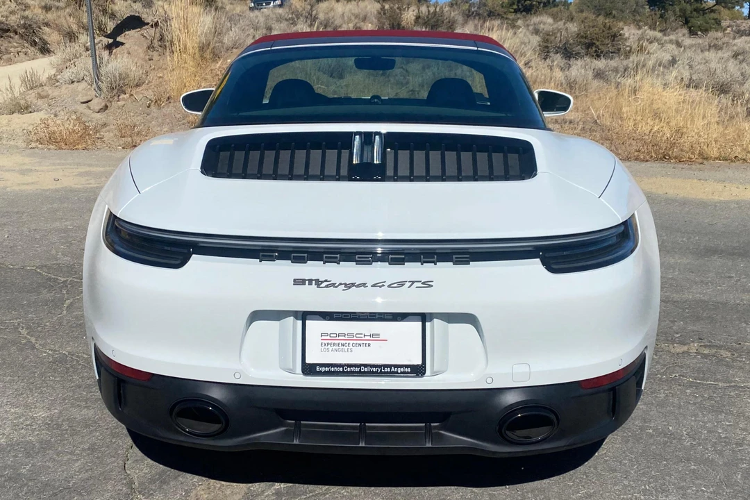 2024 Porsche 992 Carrera - Image 5 of 31