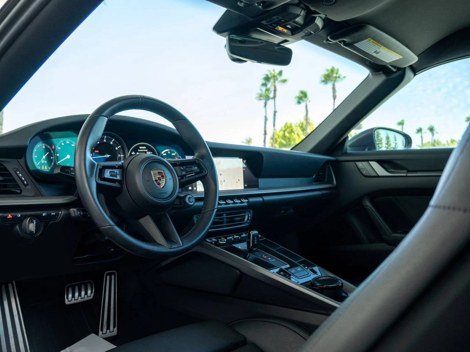 2024 Porsche 992 Targa 4 & 4S - Image 4 of 5