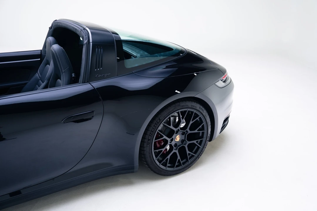 2024 Porsche 992 Targa 4 & 4S - Image 17 of 21