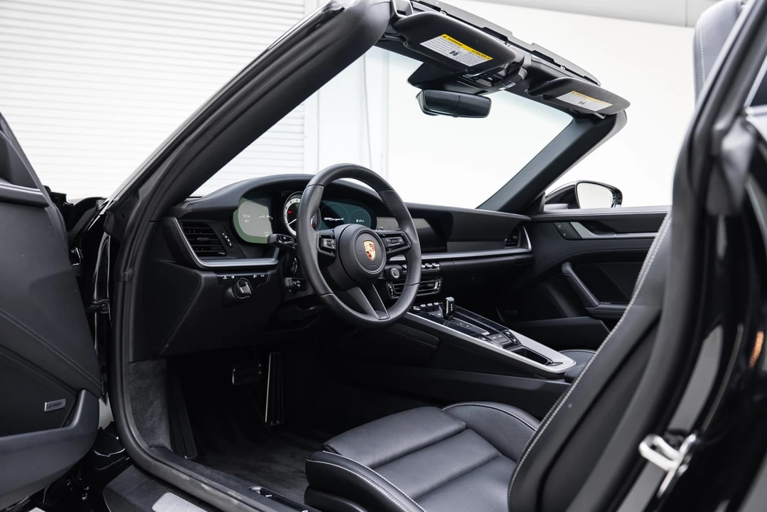 2024 Porsche 992 Targa 4 & 4S - Image 2 of 21